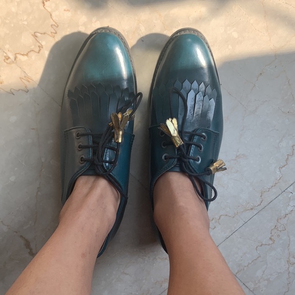 BEAUTIFULLY UNIQUE FROM A BOUTIQUE: Teal real leather handcrafted brogues. - Picture 4 of 10